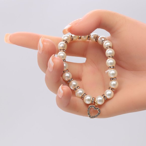 Beautiful Pearl bracelet with Rhinestones and heart pendant. - Picture 5 of 5